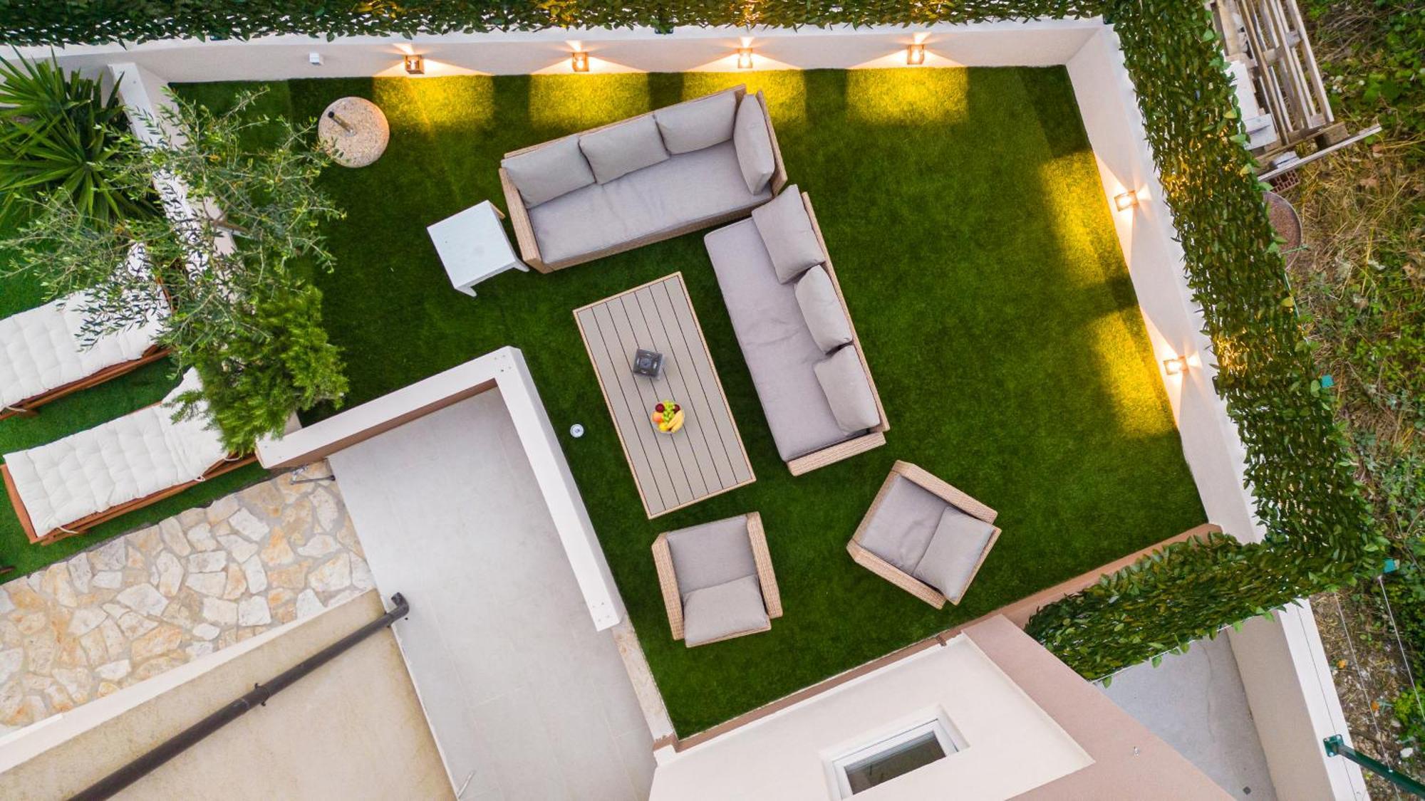 Bruno'S Poolside Apartments - Near Beach Τρογκίρ Εξωτερικό φωτογραφία