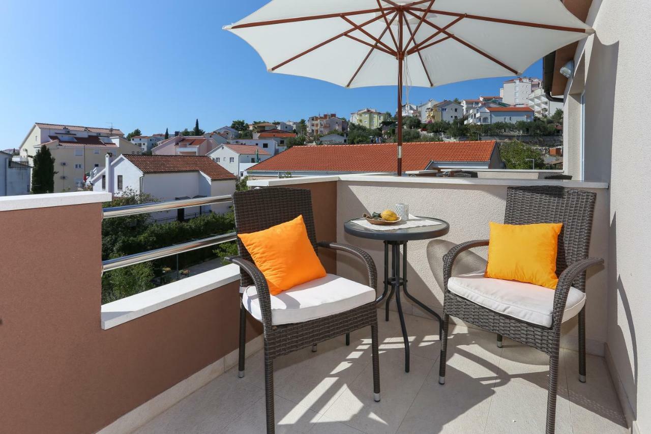 Bruno'S Poolside Apartments - Near Beach Τρογκίρ Εξωτερικό φωτογραφία